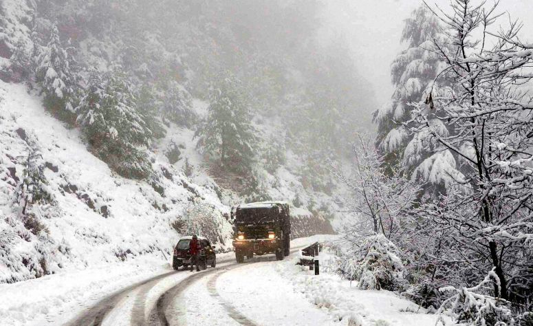 Ten Military Killed In Two Avalanches In Kashmir's Gurez, Recovery Operations On
