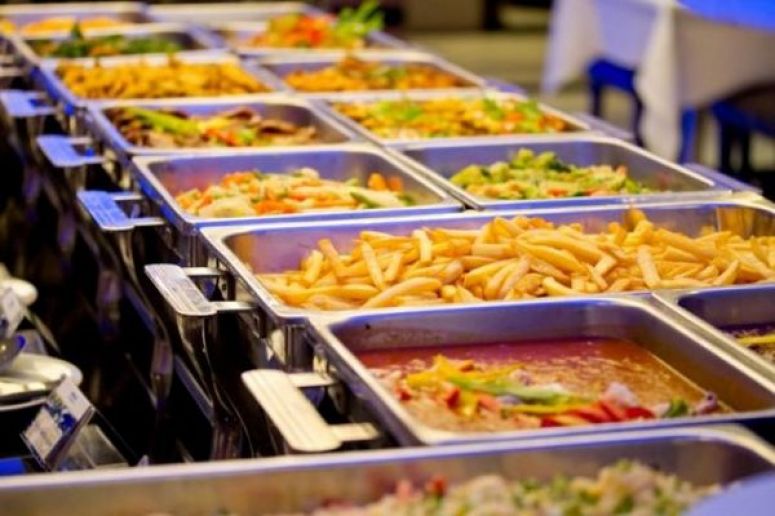 A London Hotel Has Complained Of Air India Team Filling up Their Tiffins With Buffet Food