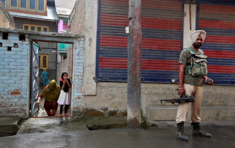 Militants Are Pressurising Locals To Help Them Sneak Into Kashmir, Says CRPF