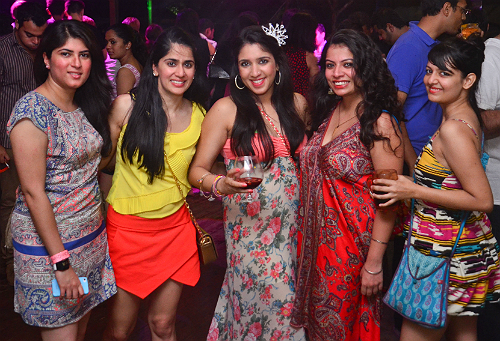 12 Types Of People You Meet At An Indian House Party