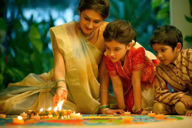 12 Things That Happen when Diwali Is Round The Corner