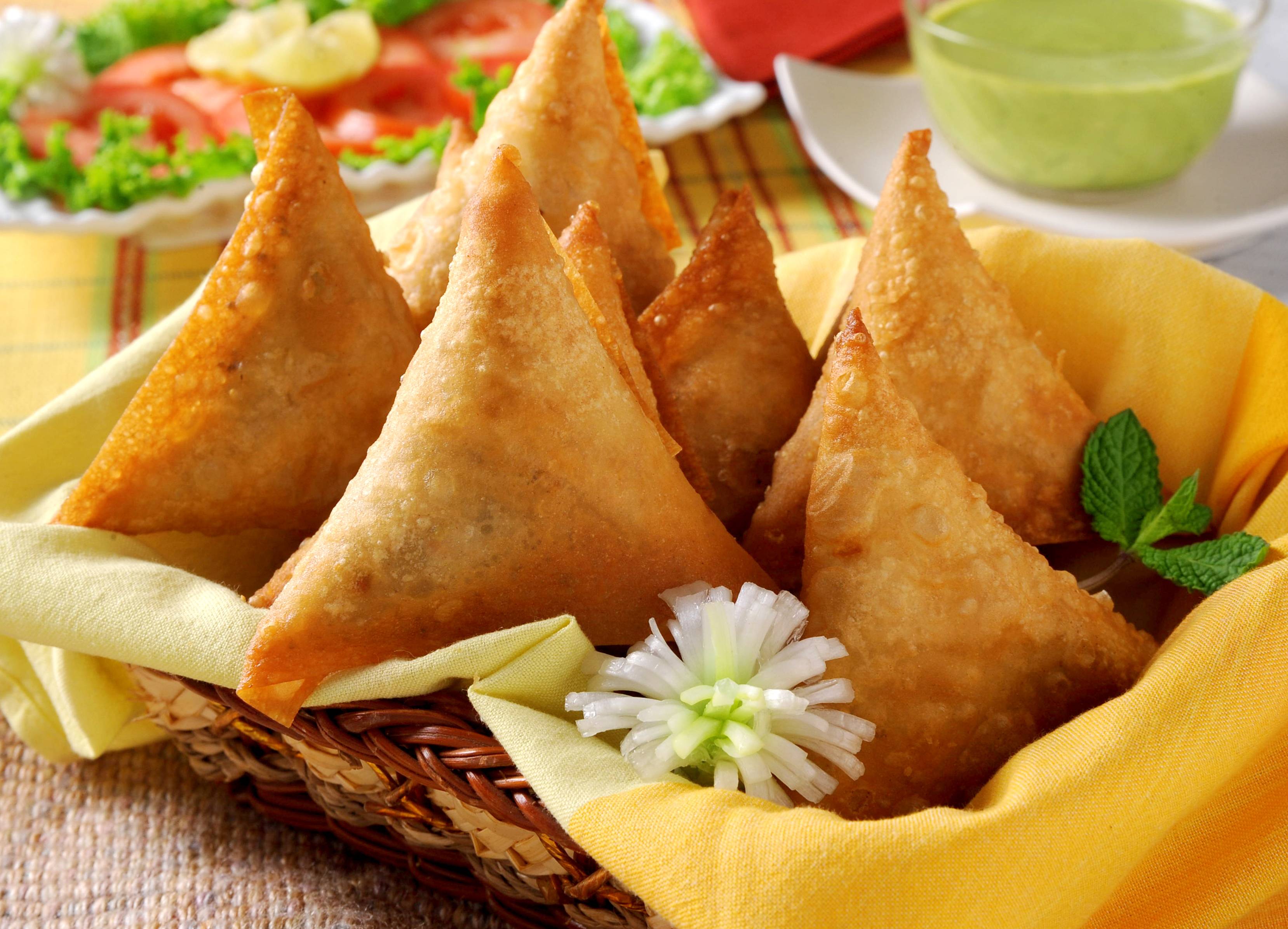 18 Signs That You Canâ€™t Live Without Samosas
