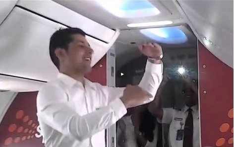 SpiceJet screwed to get a thrilling mid-air Holi dance efficiency by simply the log cabin producers.