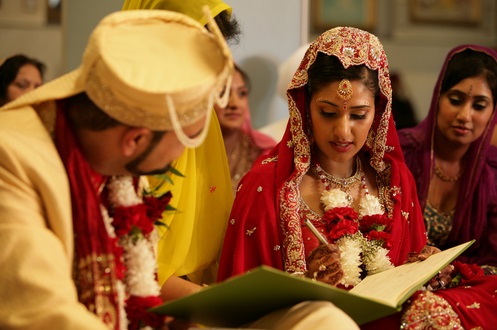 15 Wedding Photos That Show How Differently We Tie The Knot In India