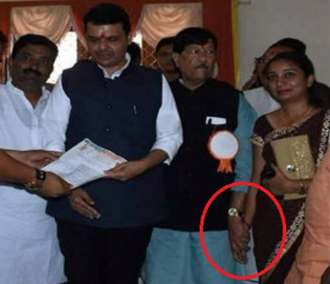 This Maharashtra BJP Ministerâ€™s Photo Holding Womanâ€™s Hand Has Gone Vira