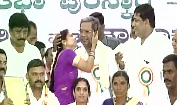 Woman Kisses Karnataka CM Siddaramaiah At A Meeting In Bengaluru Because She Was Overjoyed