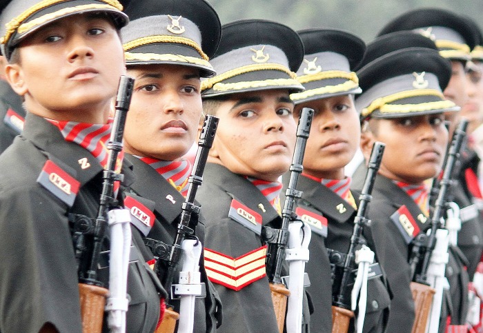 After First Batch Of Women Combat Pilots Defence Minister Manohar Parrikar Pitches For An All-Women Battalion