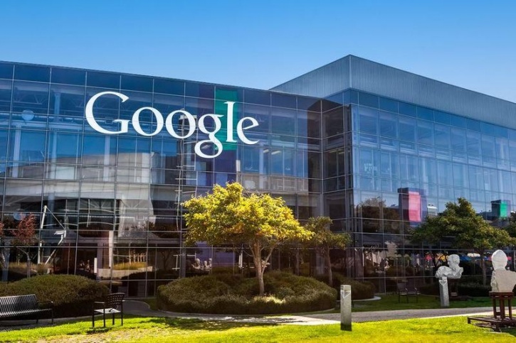 Man Tries To Burn Down Google Headquarters With Molotov Cocktails Gets Arrested