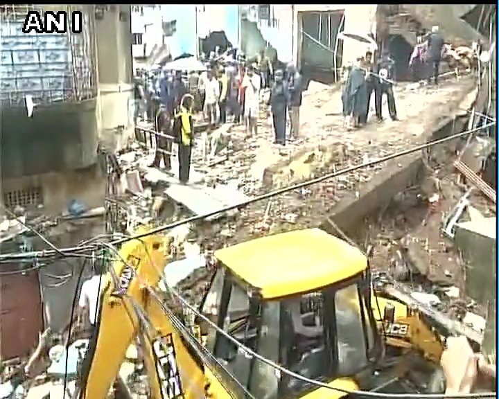 After Three-Storey Building Collapses Near Mumbai Seven Dead, 20 Feared Trapped