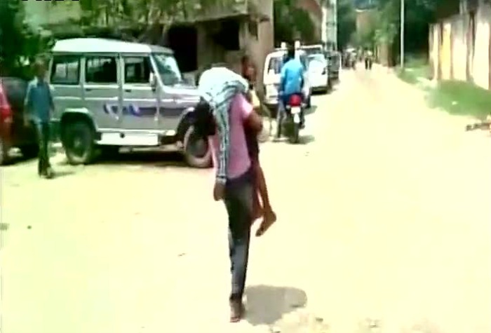 Denied Admission In Hospital, 12-Year-Old Kanpur Boy Dies On His Fathers Shoulder