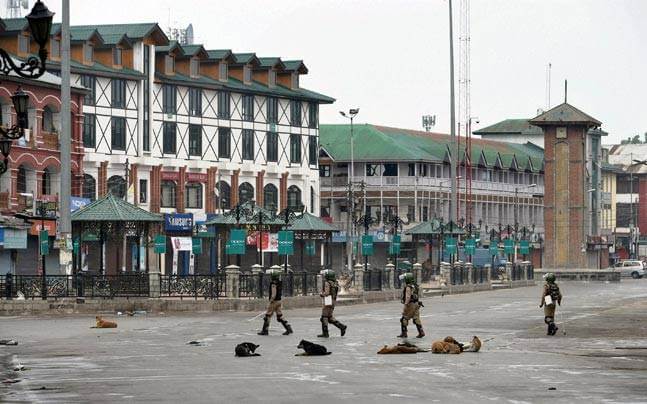 Govt Lifts Restrictions On Assembly Of People In Kashmir But Life Remains Paralysed For 62nd Day