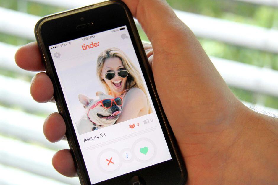 You Can Now Stalk Your Facebook Friends On Tinder With This New App