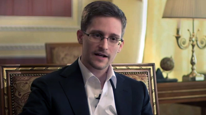 650,000  emails can be checked in minutes to hours says Edward Snowden to FBI