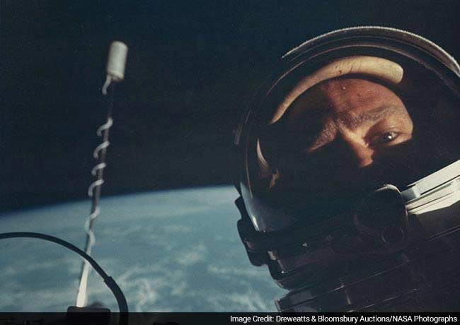 This 1966 Space Selfie Has Raked In About 6k Pounds In Auction
