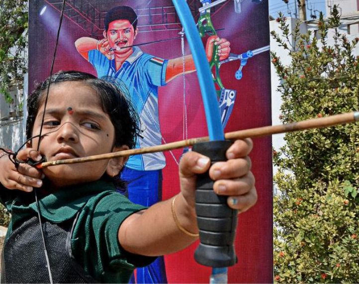 Three-Year-Old Miracle Kid Dolly Cherukuri Sets National Record In Archery