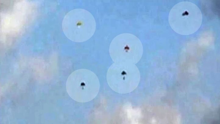 Mysterious Parachute Like Objects Spotted Near Mumbai Airport. UFOs?
