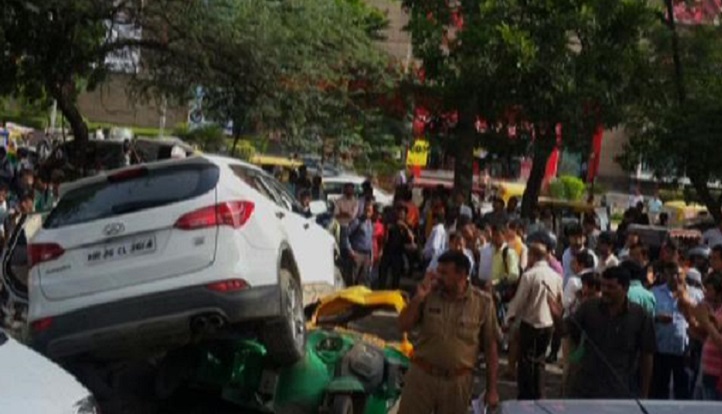 Gunmen Open Fire At Gurgaonâ€™s MG Road Aiming An Alleged Criminal, 1 Killed