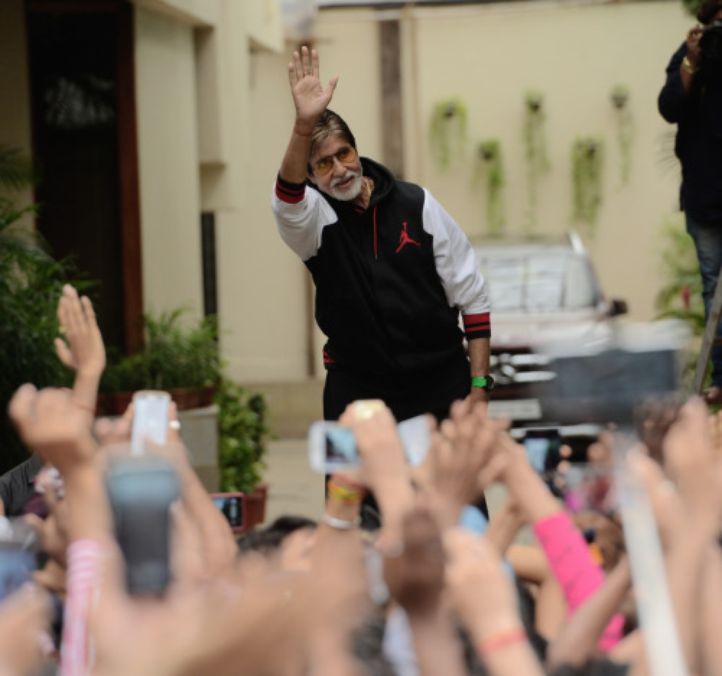 Amitabh Bachchan Responds To Mumbaikarâ€™s â€˜Third Rate Actorâ€™ Comment In An Online Spat