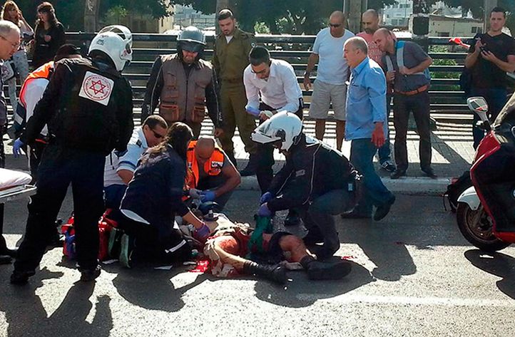 Palestine Violence: Israeli Stabs Jew After Mistaking Him For An Arab In â€˜Revenge Attackâ€™