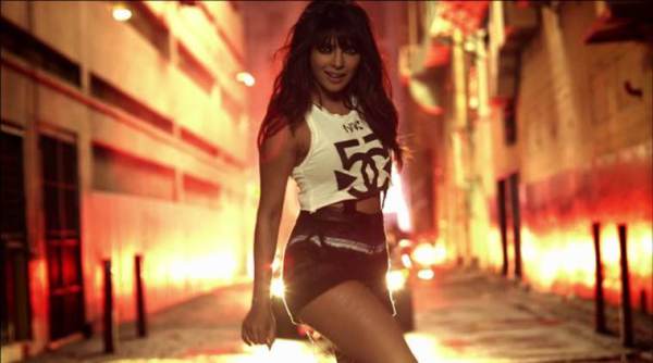 Priyanka Chopra wins 2015 MTV EMAs Best India Act