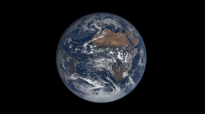 NASA Launches New Website Where You Can See Earth As It Rotates Every Day