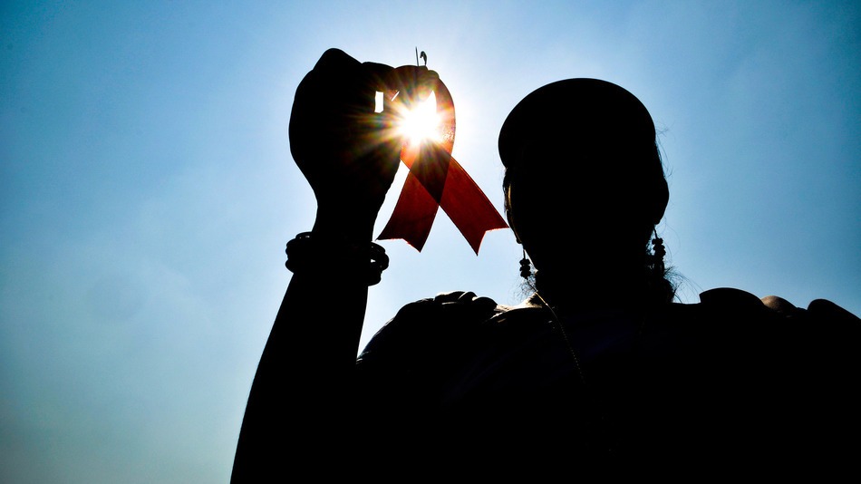 7 Facts You Need To Know To Understand How HIV And AIDS Are Different