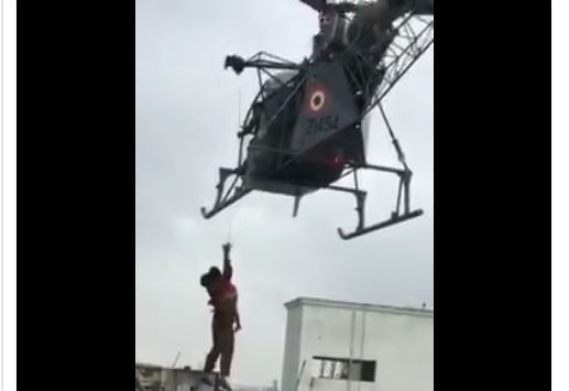 Watch How The IAF Rescues A Pregnant Woman And Her Child From A Flooded Area In Chennai