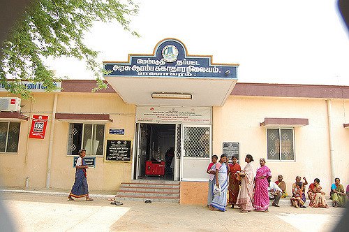 How Do You Ensure Doctors And Nurses Are On Time At The Hospital? Chennaiâ€™s Answer Is To Use WhatsApp