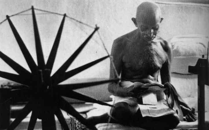 A Journalist Not Tagore Gave The Title Of Mahatma To Gandhi, Claims Gujarat Government