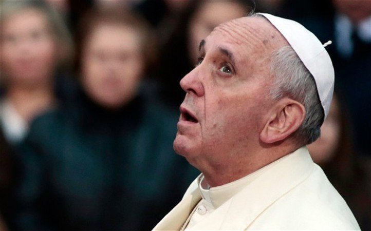 Pope Francis Loses His Cool As Someone Almost Knocks Him Down