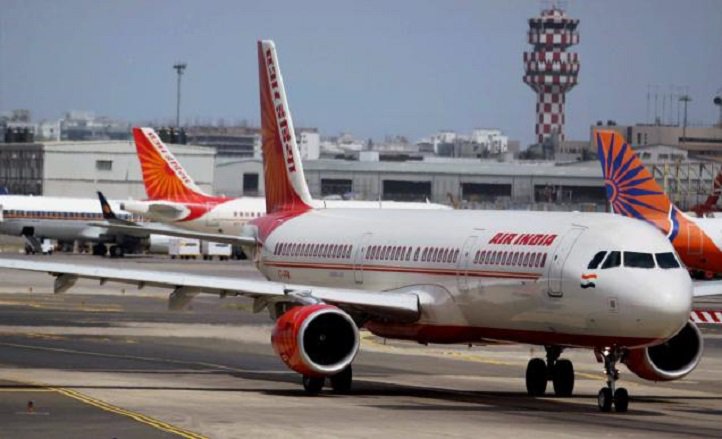 Air India Flyer Slapped With 1,000 Pound Fine For Peeing In Aircraftâ€™s Aisle