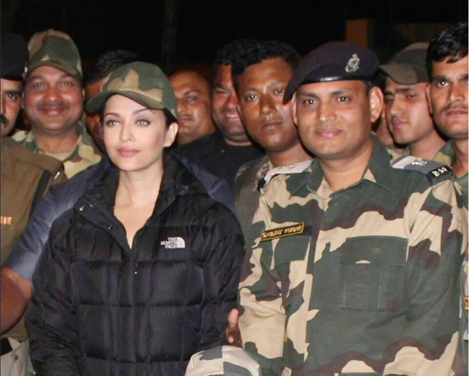 Pics: Aishwarya Rai Meets BSF Jawans at Attari Border for Sarbjit