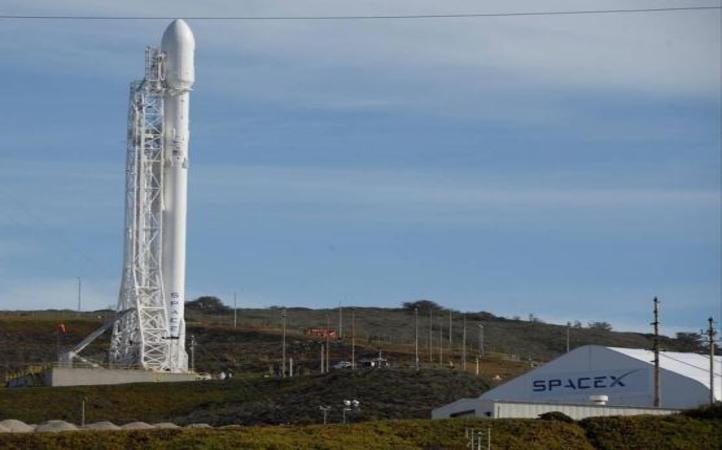 SpaceXâ€™s Falcon 9 Rocket Destroyed and Failed Ocean Landing Attempt