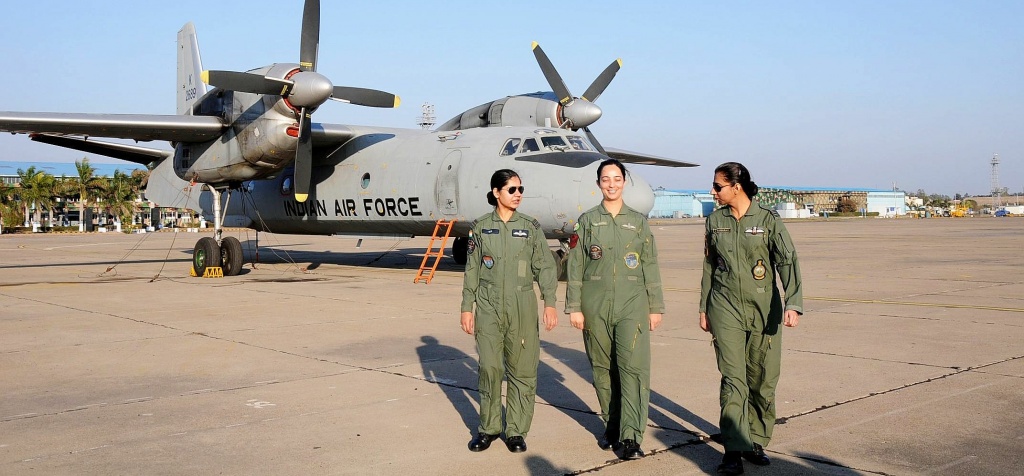 Women Break The Glass Barrier In The Air Force, Indias First Fighter Pilots To Take Off In June!