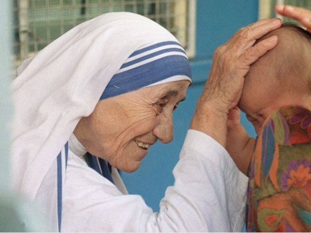Itâ€™s Official! Pope Francis Declares Mother Teresa Will Attain Sainthood On September 4