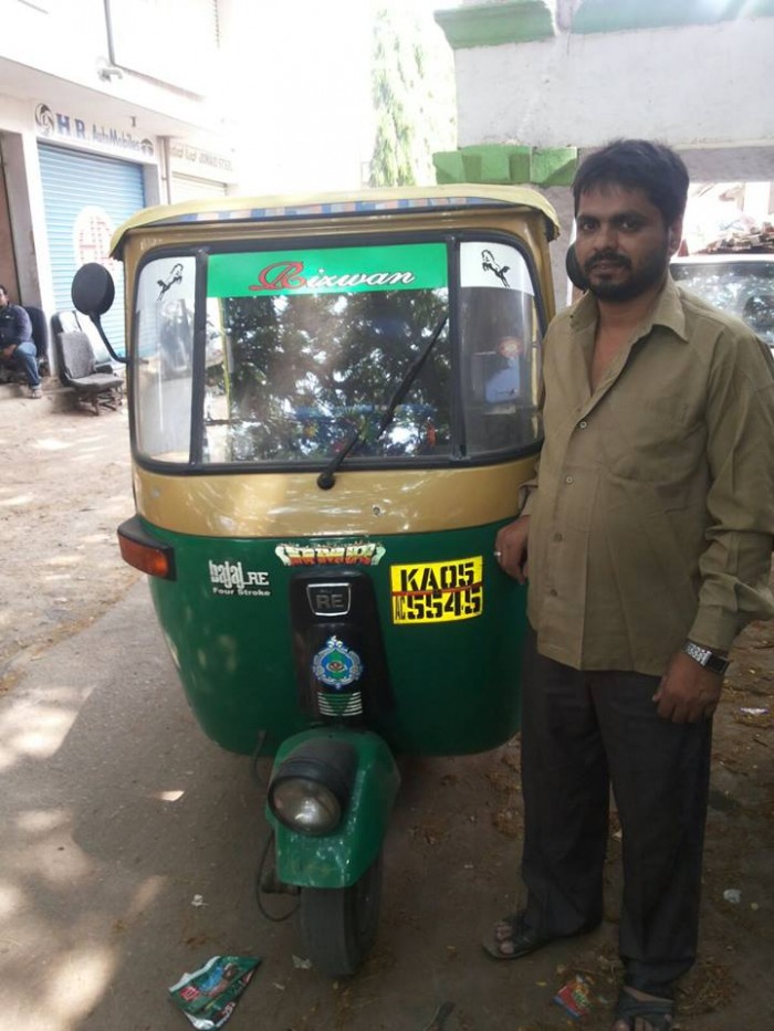 Bengaluru Auto Driver Returned A Phone To Its Owner And He Deserves Every Bit Of Respect