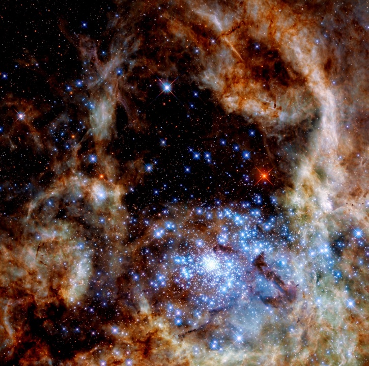 Hubble Space Telescope Spots 9 Supermassive Stars, 100 Times Bigger Than The Sun!