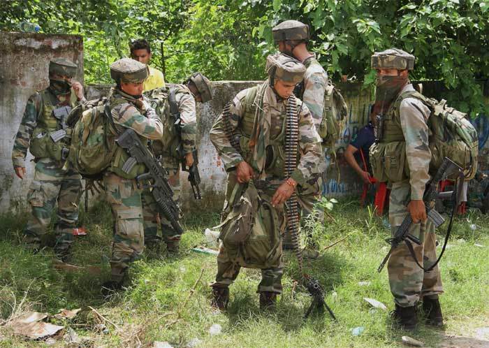 Alert Issued In 3 States Ex-Pakistani Soldier and 6 Terrorists Are Reportedly Planning Attacks In Delhi On Holi