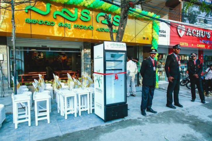 This Kerala Restaurant Has Installed A Refrigerator Outside Where You Can Leave Leftover Food For Anyone Who Needs It