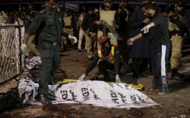  Taliban Suicide Bomber Targets Christians In Pakistan Lahore 69 Killed Over 250 Hurt