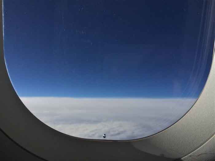 This Is Why Aeroplane Window Panes Have Tiny Holes On Them