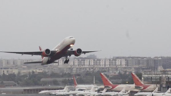 WTF Air India Commander Insists On A Particular Woman Co-Pilot Delays Flight By 2 Hours
