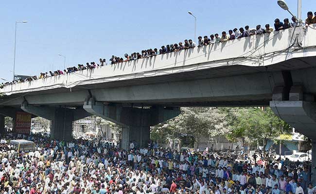 Curfew Imposed Mobile Internet Banned In Gujarat Mehsana After Protest For Hardik Release Turns Violent