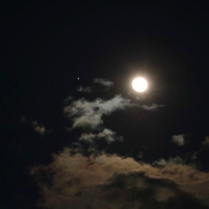 You Missed Jupiter Alignment With Moon Last Night Dont Worry You Can Catch It Again On May 14
