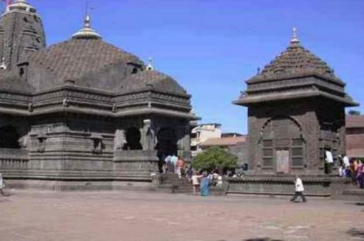 Four Women Enter Trimbakeshwar Temple After Breaking Centuries-Old Tradition