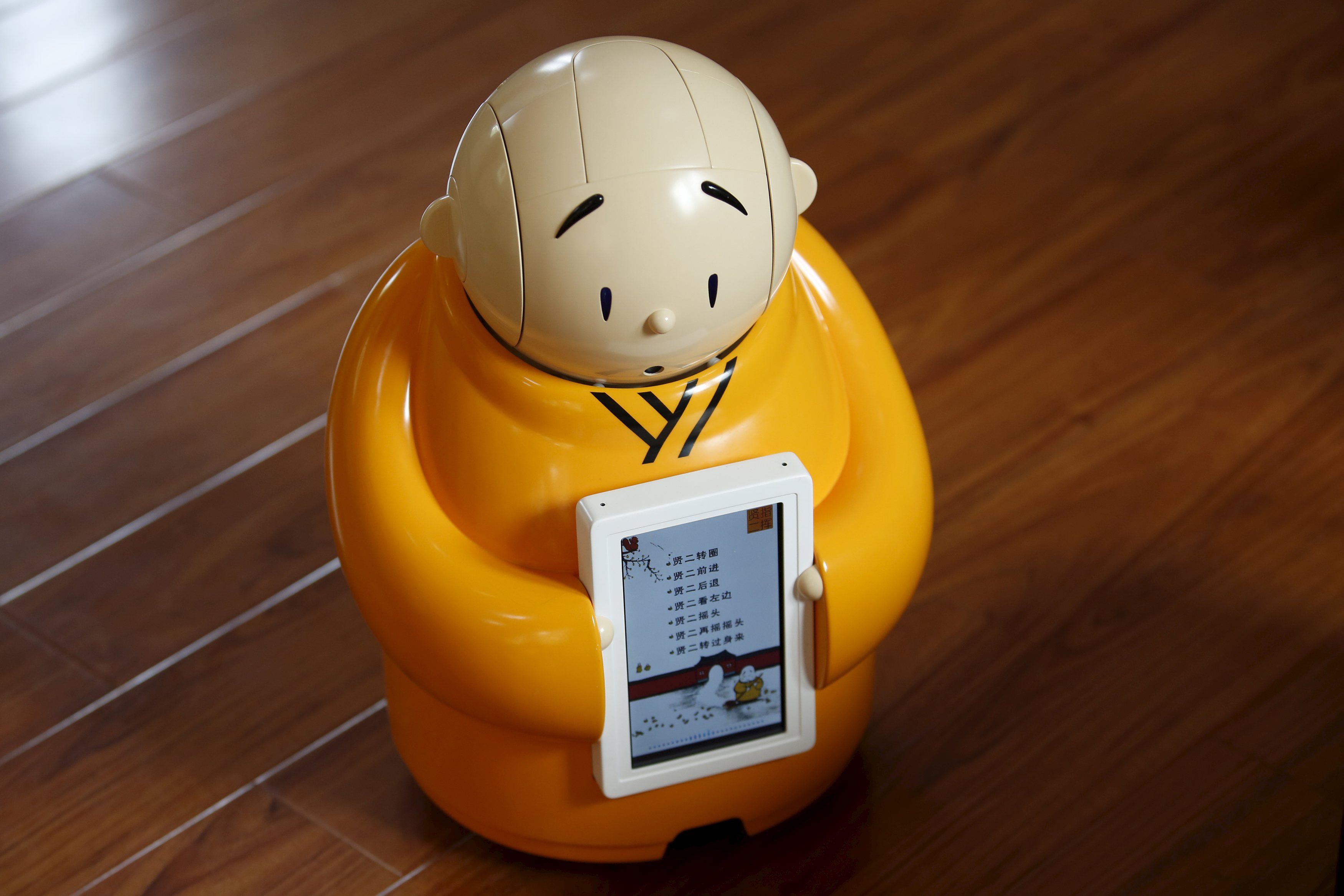 This Buddhist Temple In China Has An Adorable Robot Monk To Attract Devotees