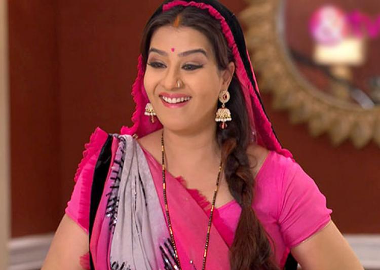 Shubhangi Atre Just Appeared As The New Angoori Bhabhi and It Has Left Us In Two Minds
