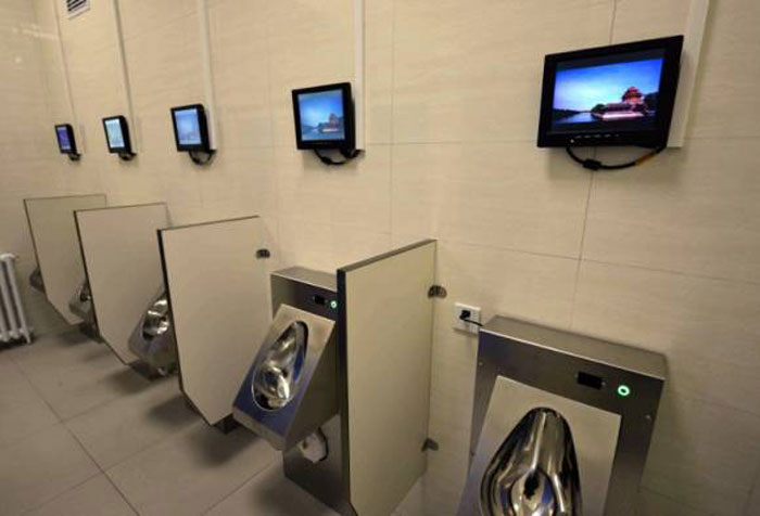 Beijing Plans To Build 100 Toilets With Free Wifi Throughout City For Toilet Revolution