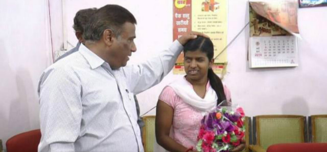 Visually Impaired Tribal Girl From MP Gets Bank Job Returns The Rs 10,000 Collector Gave To Help Her Study