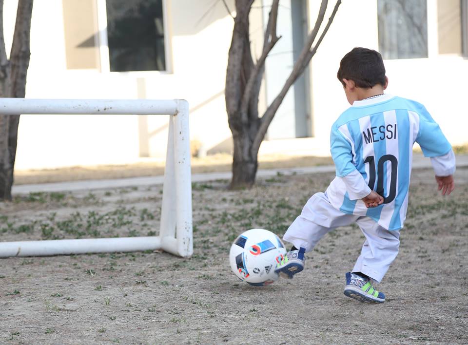 Well This Is Just Sad! Threats Force Afghan Boy Fan Of Messi To Leave The Country